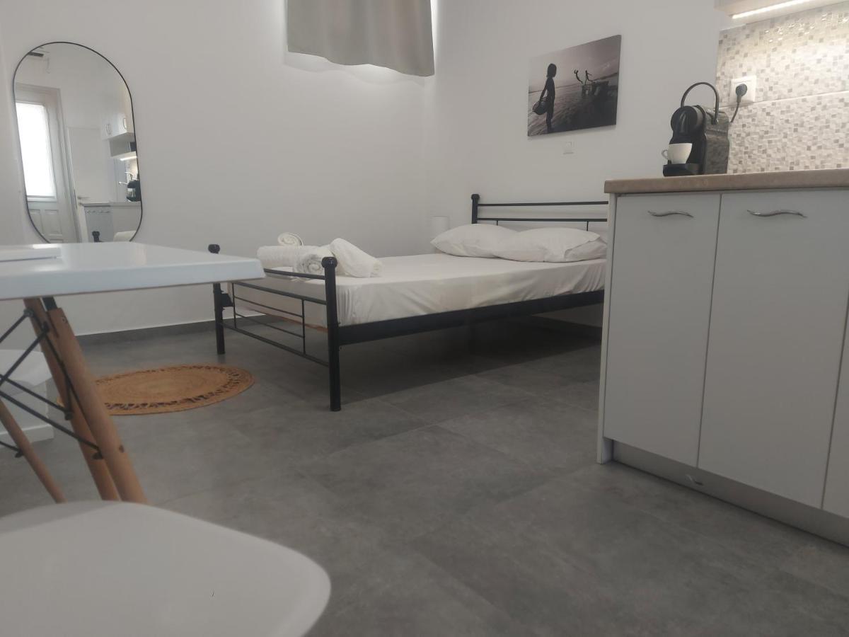 Anemela Studio Basic Naxos City Luaran gambar